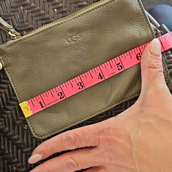 Large UGG 100% leather Crossbody bag laser cut design With Wristlet Olive Green - Picture 16 of 16